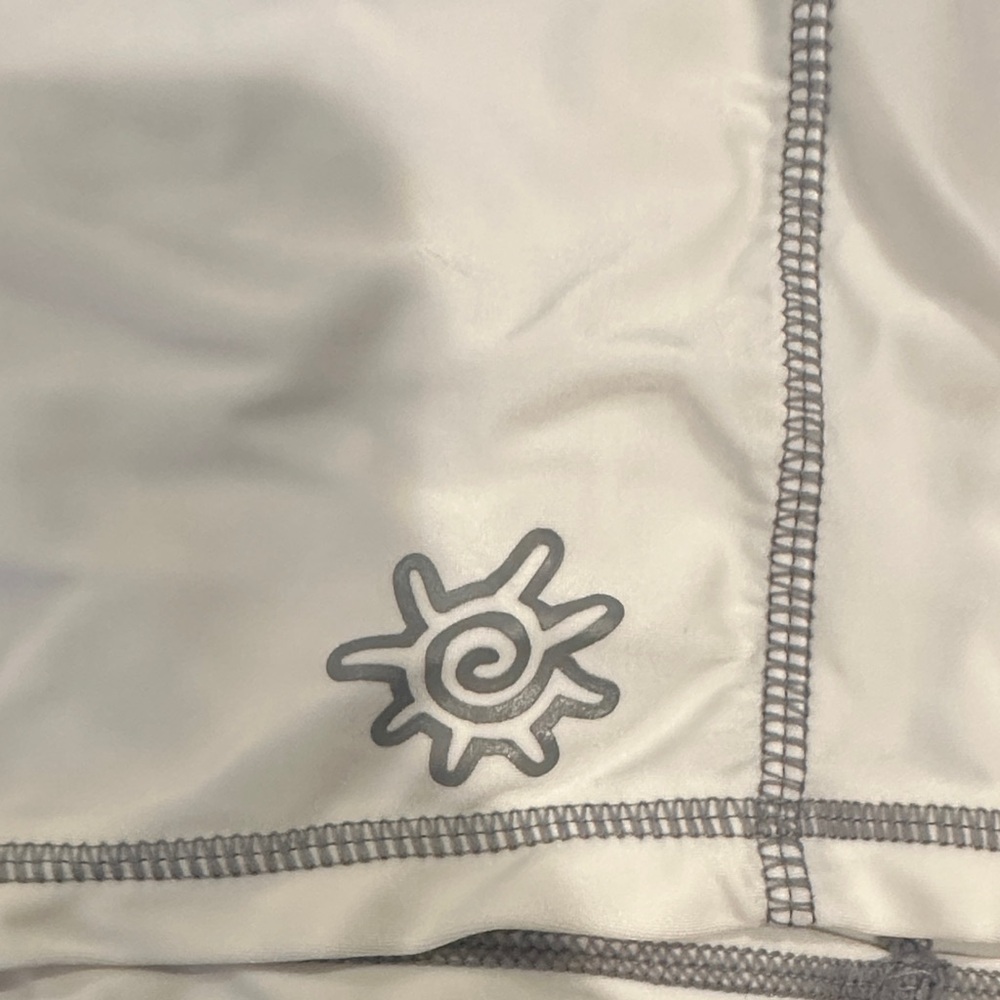 White Short Sleeve Rash Guard - Picture 3 of 4
